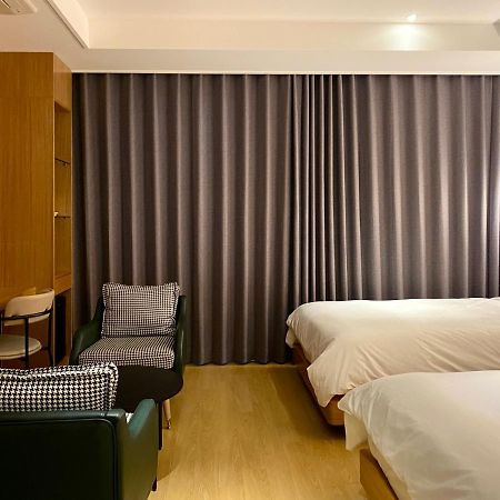 Hotel Avenue Чханвон Екстер'єр фото