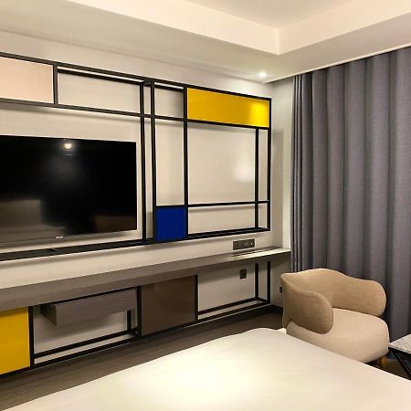 Hotel Avenue Чханвон Екстер'єр фото
