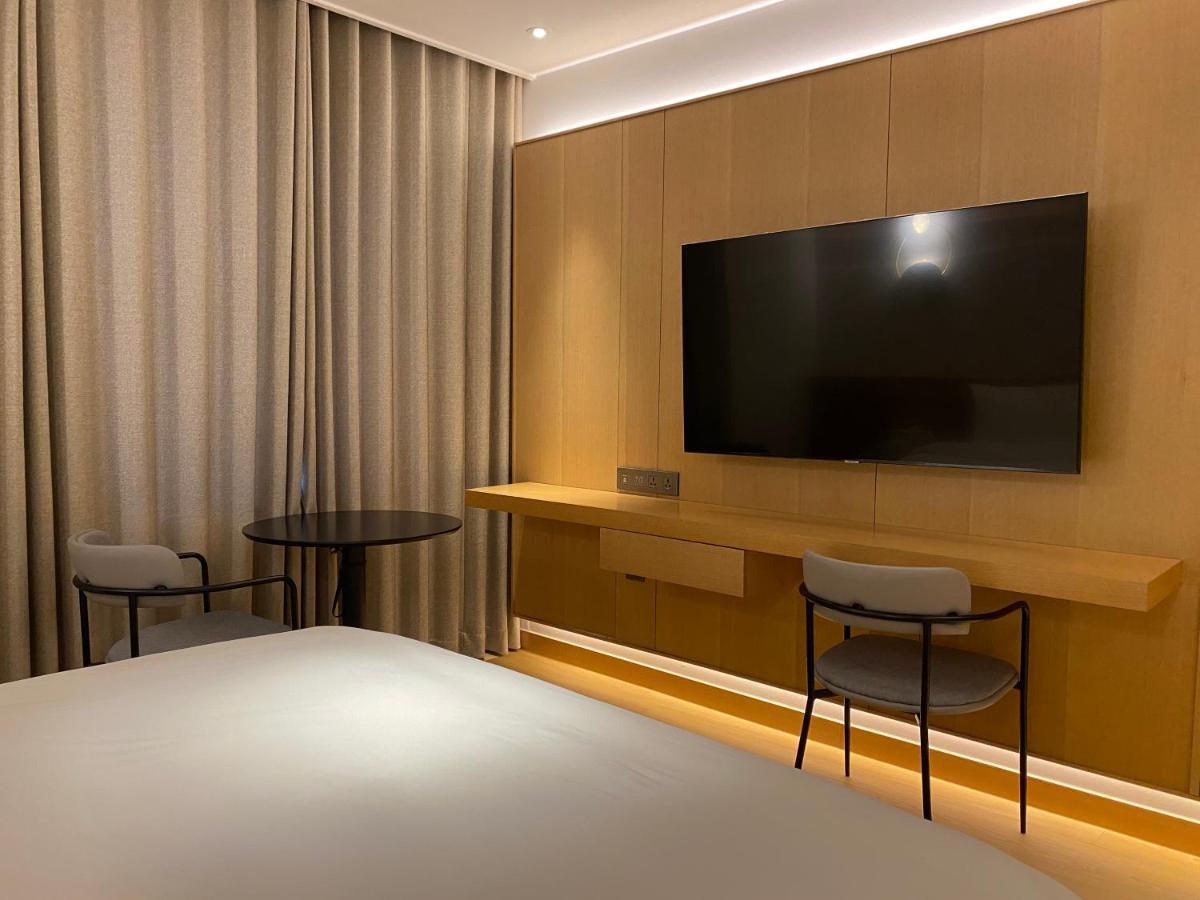 Hotel Avenue Чханвон Екстер'єр фото