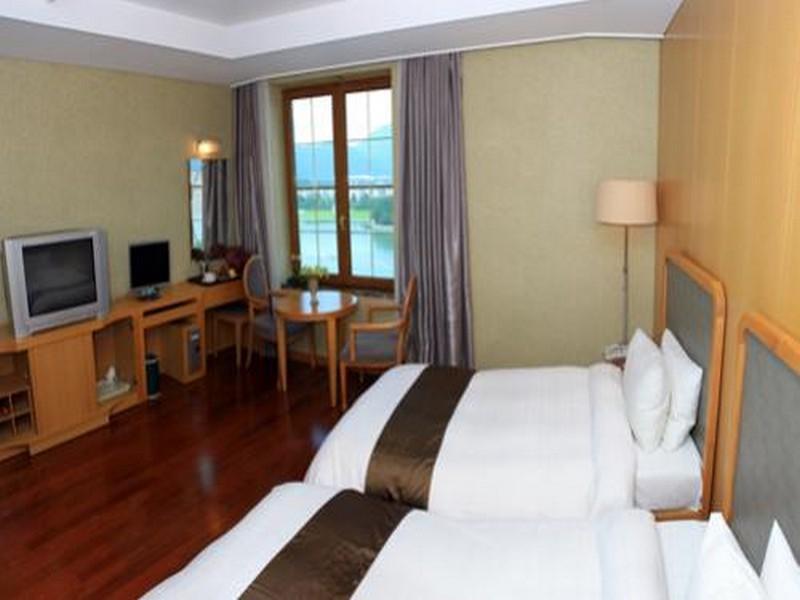 Hotel Avenue Чханвон Екстер'єр фото