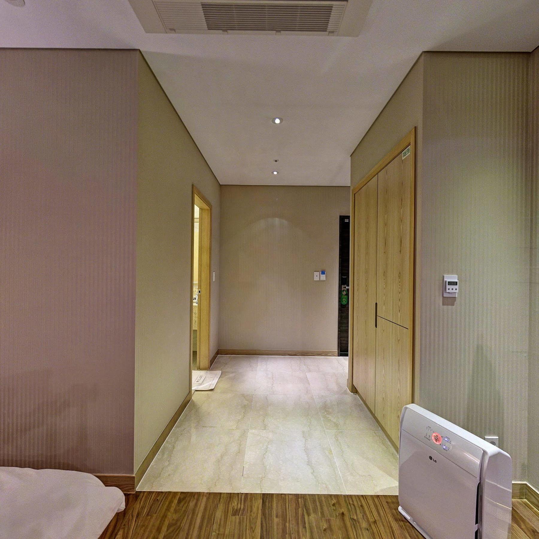 Hotel Avenue Чханвон Екстер'єр фото