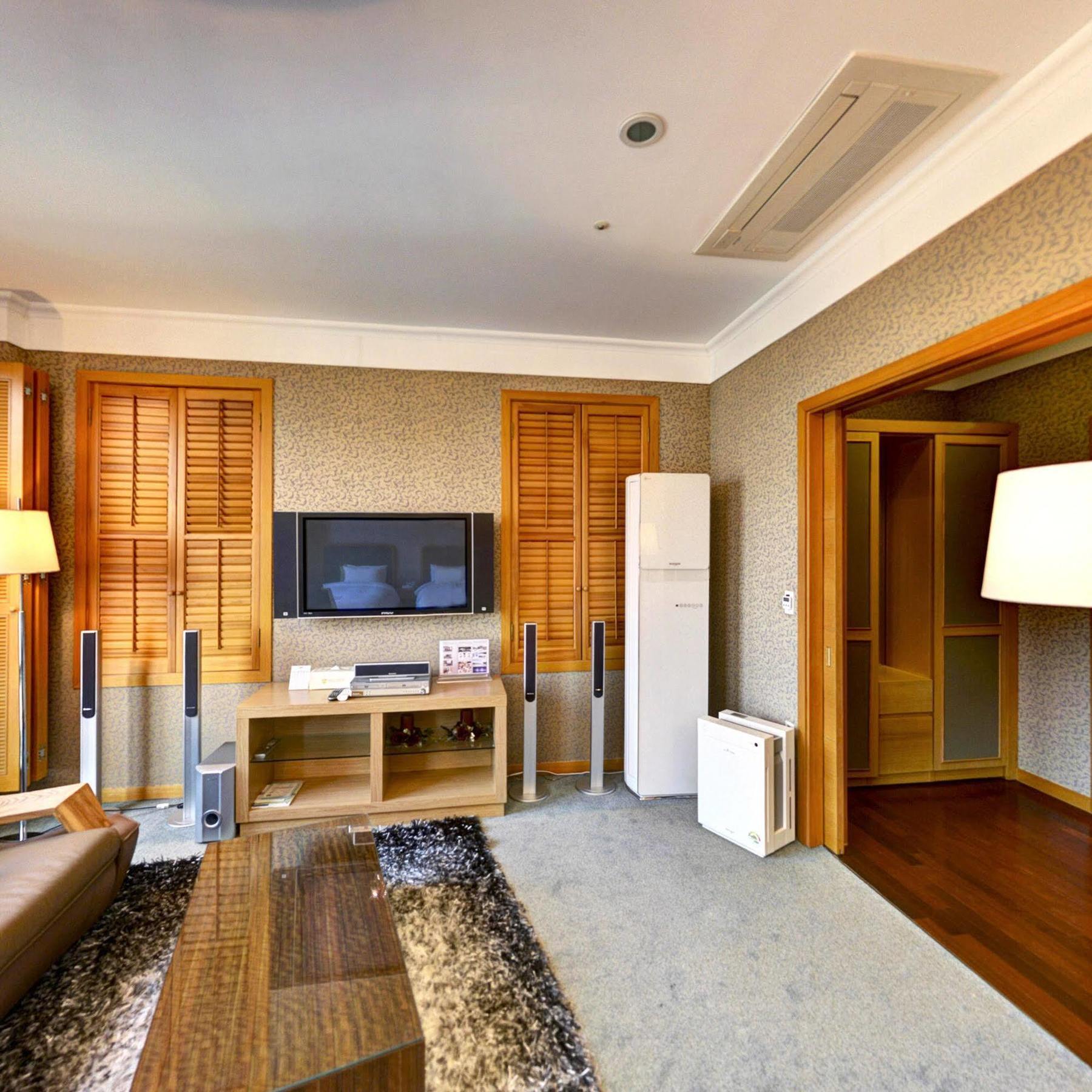Hotel Avenue Чханвон Екстер'єр фото